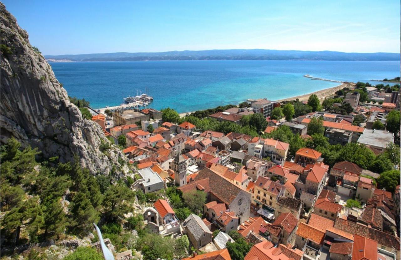 Апартаменты Absolute Beach Holidays Дуги-Рат Экстерьер фото