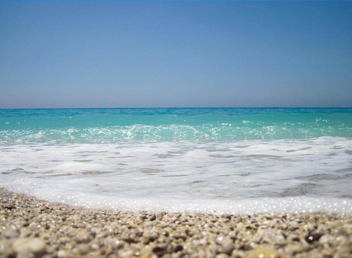 Апартаменты Absolute Beach Holidays Дуги-Рат Экстерьер фото